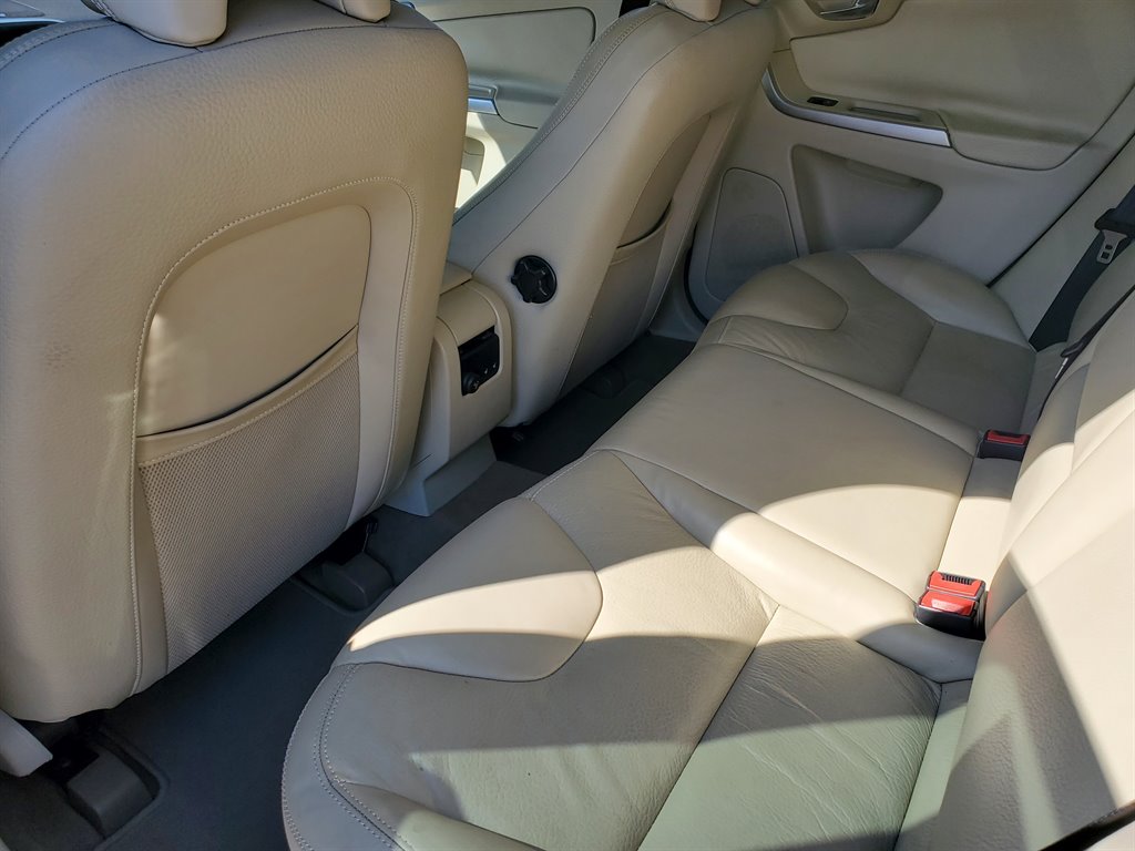2011 Volvo XC60 T6 photo
