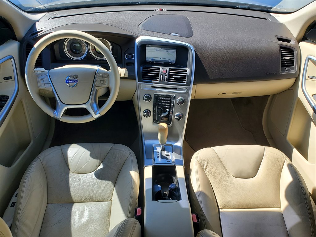 2011 Volvo XC60 T6 photo