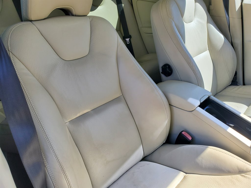 2011 Volvo XC60 T6 photo