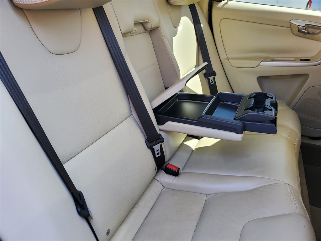 2011 Volvo XC60 T6 photo