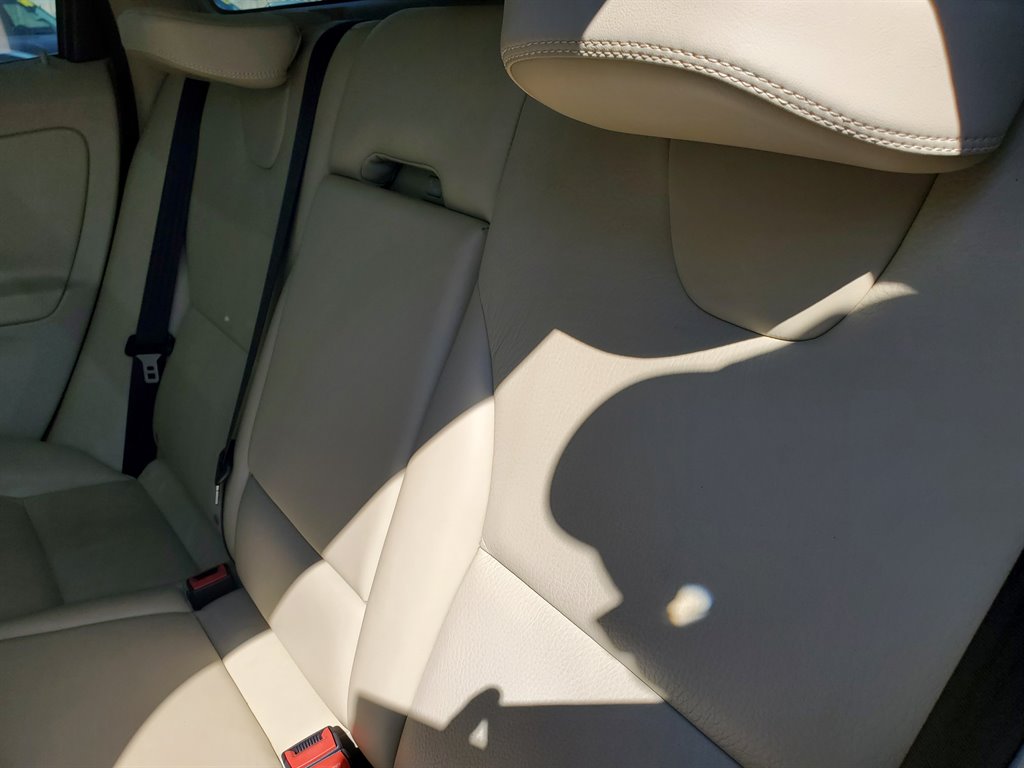 2011 Volvo XC60 T6 photo