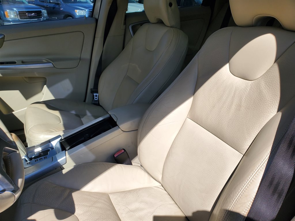 2011 Volvo XC60 T6 photo