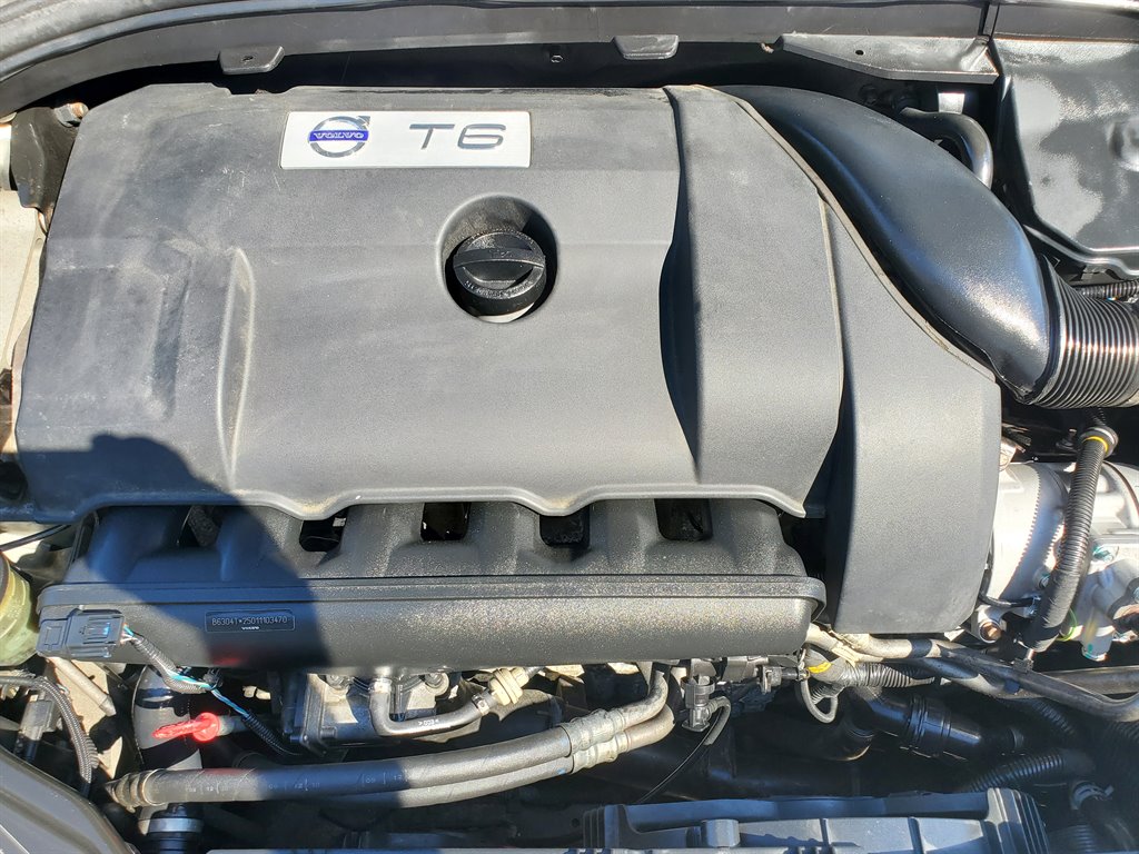 2011 Volvo XC60 T6 photo