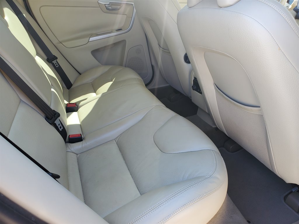 2011 Volvo XC60 T6 photo