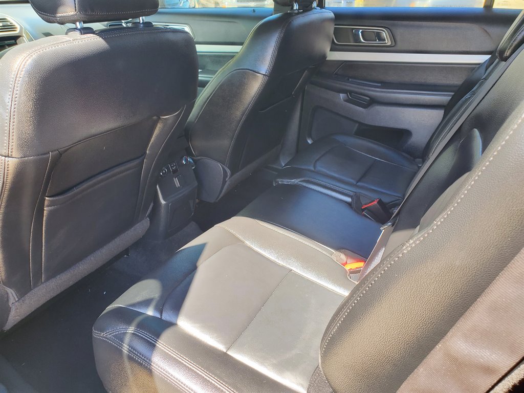 2016 Ford Explorer XLT photo