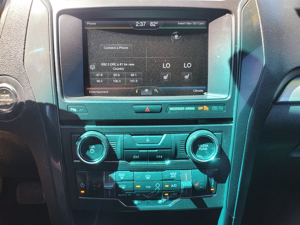 2016 Ford Explorer XLT photo