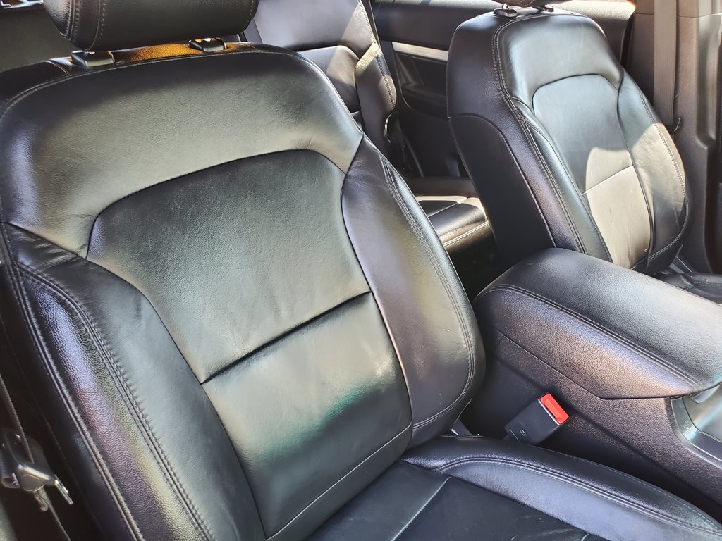 2016 Ford Explorer XLT photo