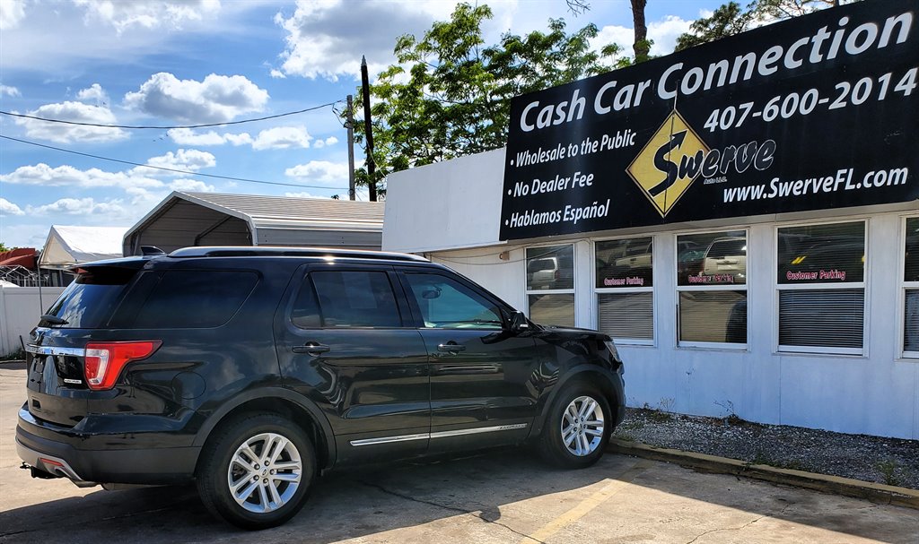 2016 Ford Explorer XLT photo