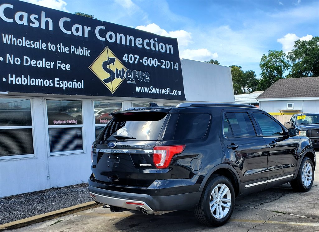 2016 Ford Explorer XLT photo