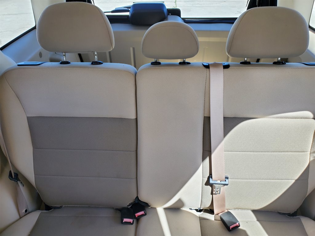 2009 Ford Escape XLT photo