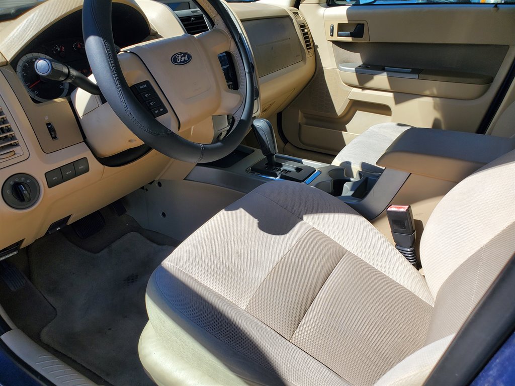 2009 Ford Escape XLT photo