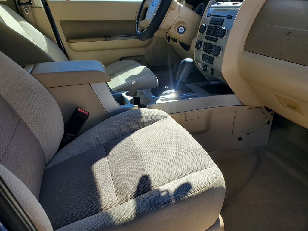 2009 Ford Escape XLT photo