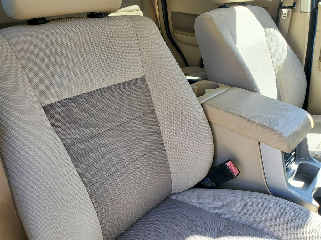 2009 Ford Escape XLT photo