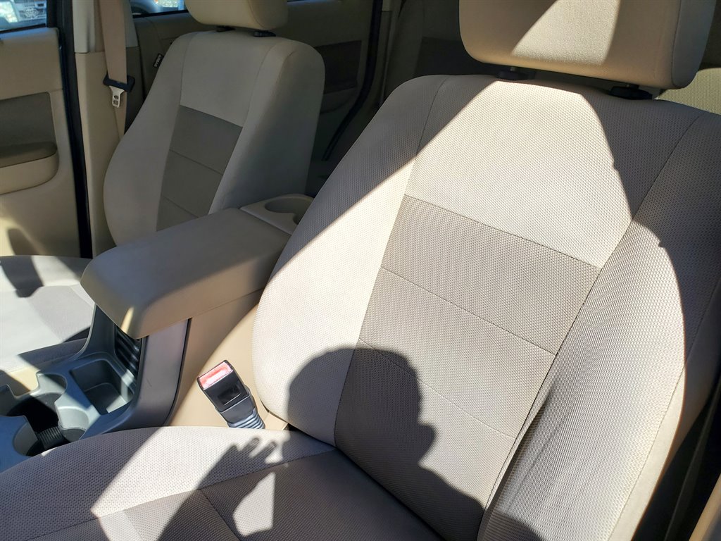 2009 Ford Escape XLT photo