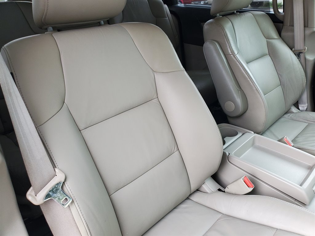 2011 Honda Odyssey EX-L w/DVD photo