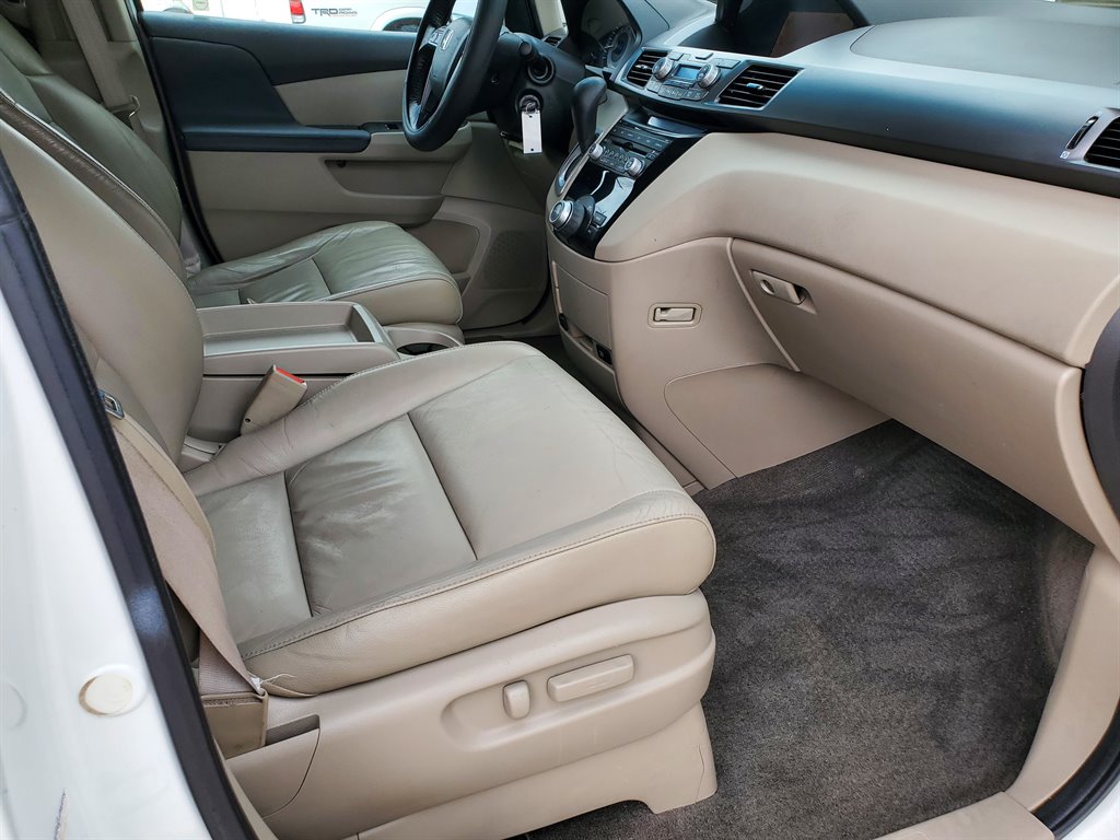 2011 Honda Odyssey EX-L w/DVD photo