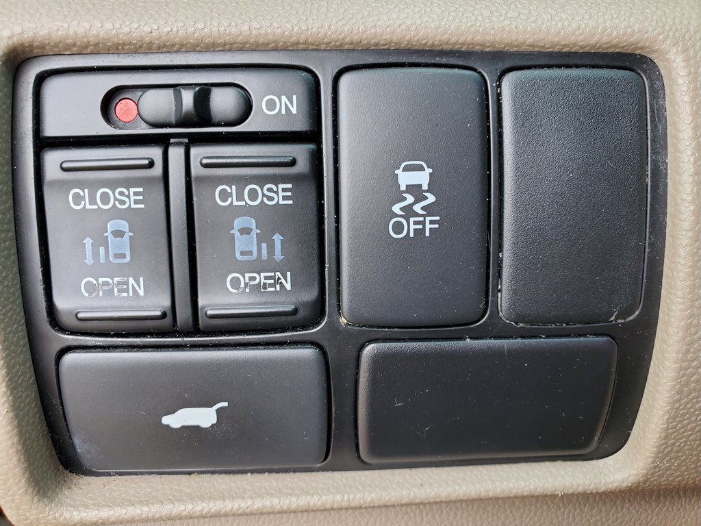 2011 Honda Odyssey EX-L w/DVD photo