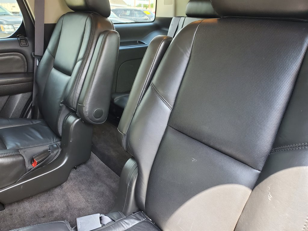 2011 Cadillac Escalade photo