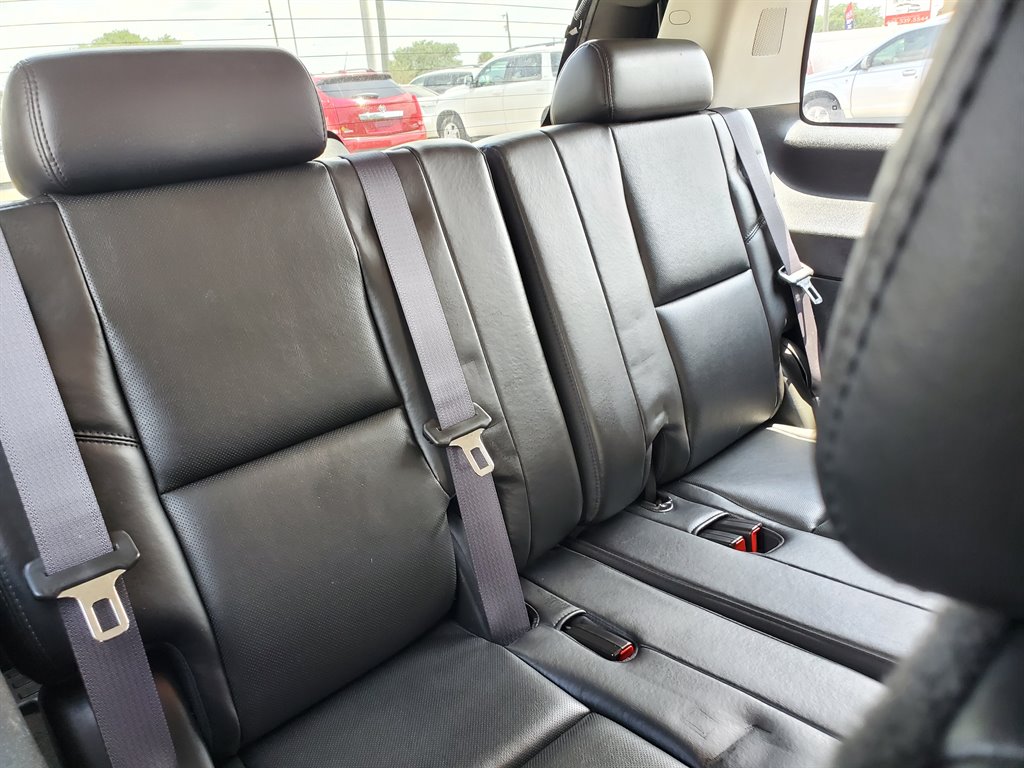 2011 Cadillac Escalade photo