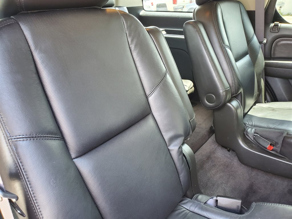 2011 Cadillac Escalade photo
