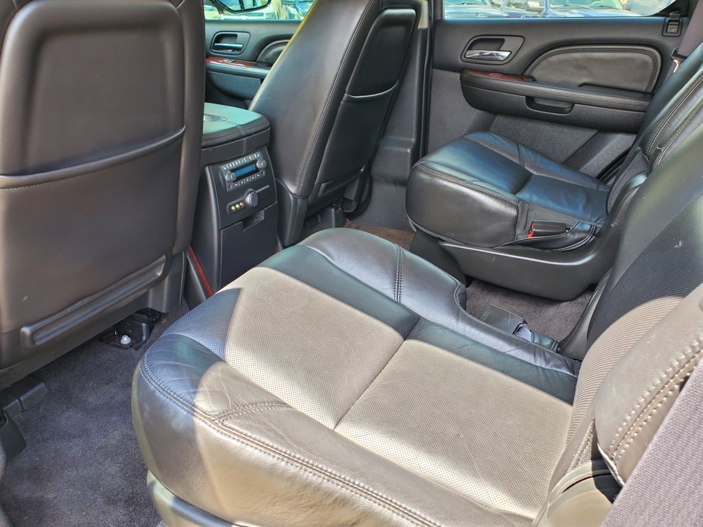 2011 Cadillac Escalade photo