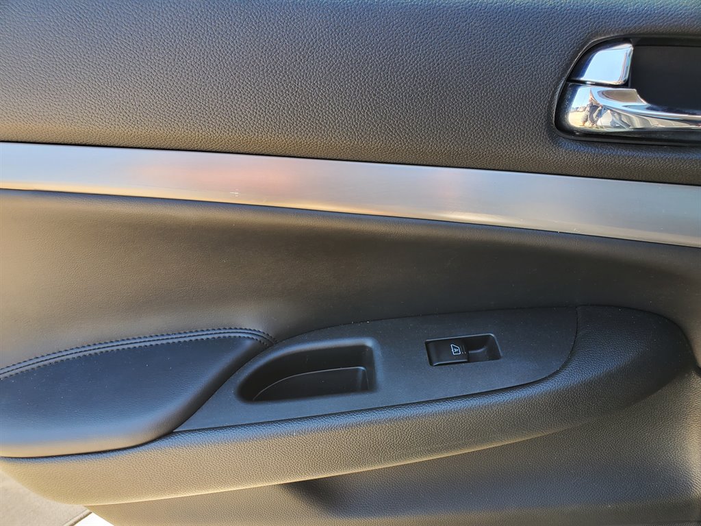 2010 Infiniti MDX photo