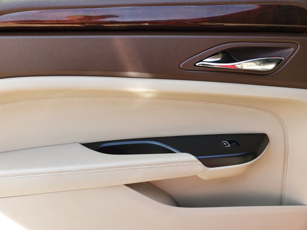 2015 Cadillac SRX Premium photo