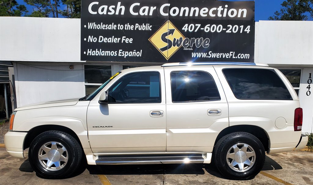 2002 Cadillac Escalade photo
