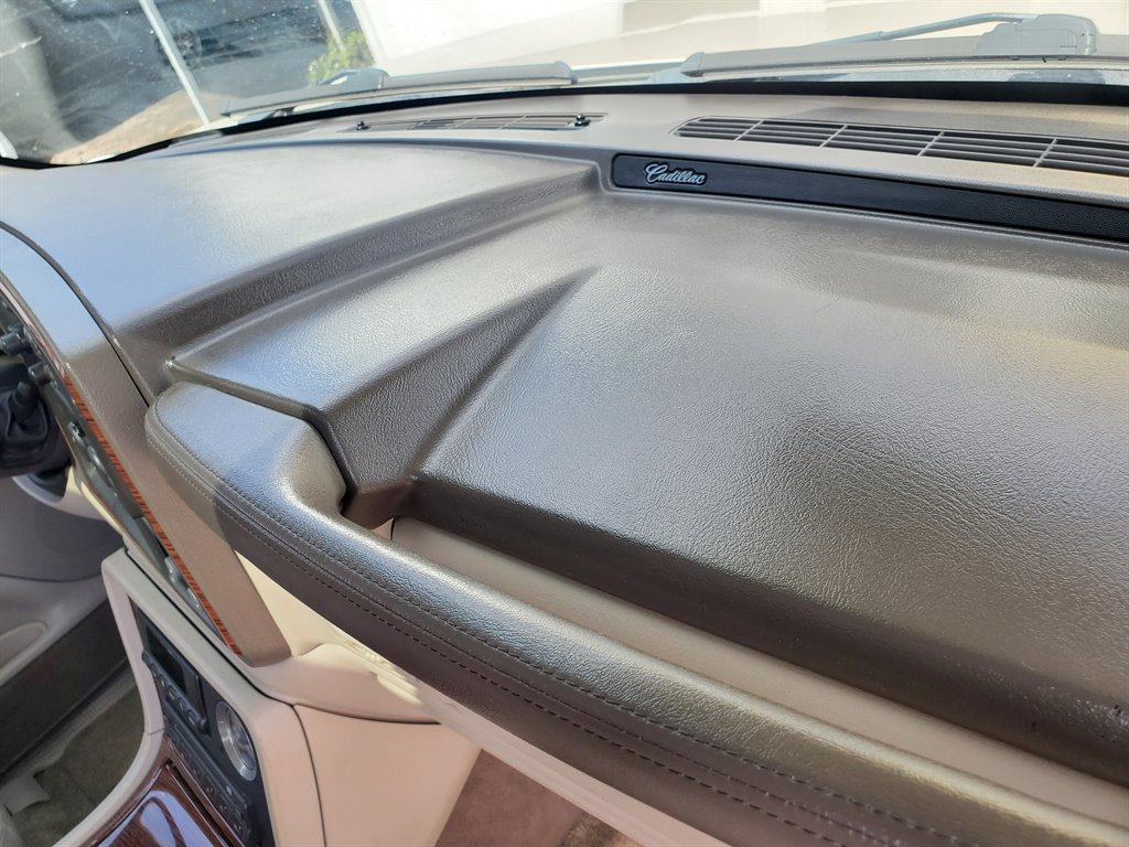 2002 Cadillac Escalade photo