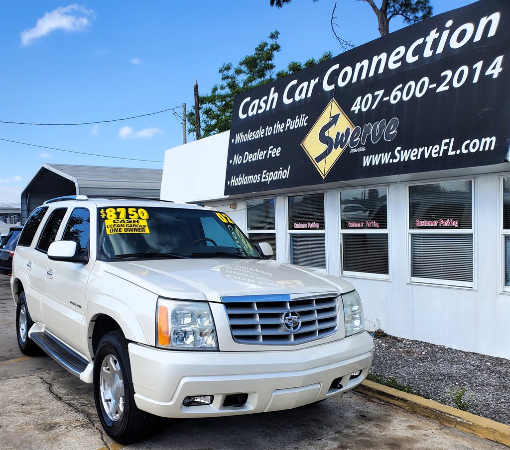 2002 Cadillac Escalade photo