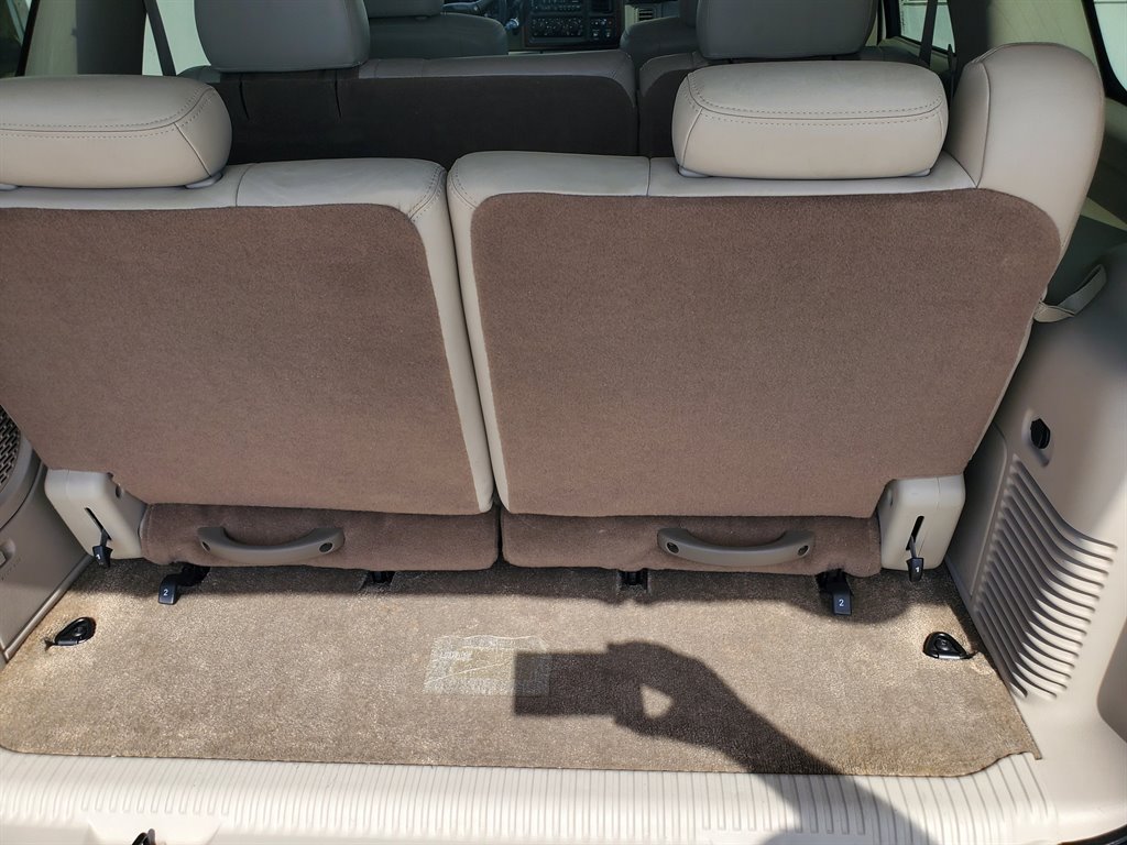 2002 Cadillac Escalade photo