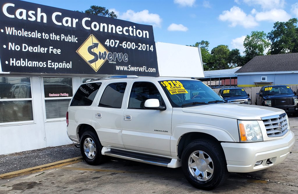 2002 Cadillac Escalade photo