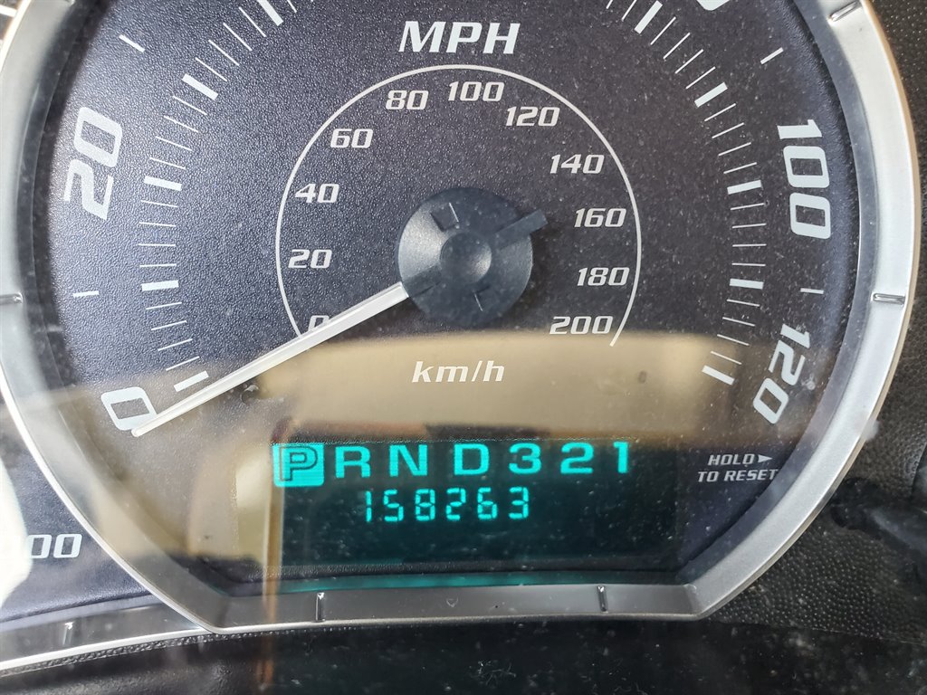 2002 Cadillac Escalade photo