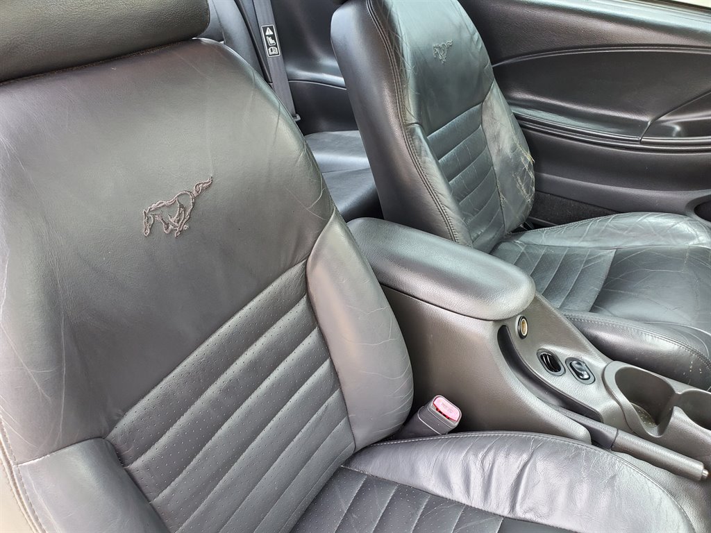 2000 Ford Mustang GT photo