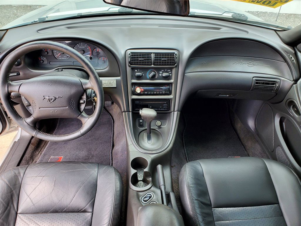 2000 Ford Mustang GT photo