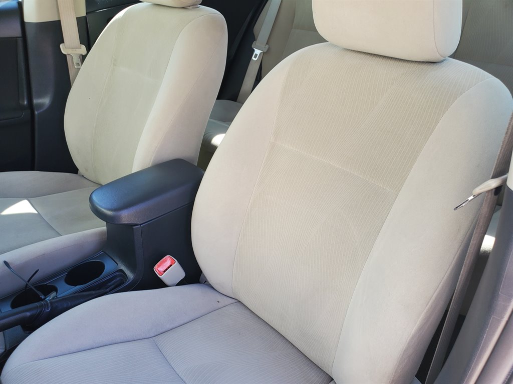 2013 Toyota Corolla L photo