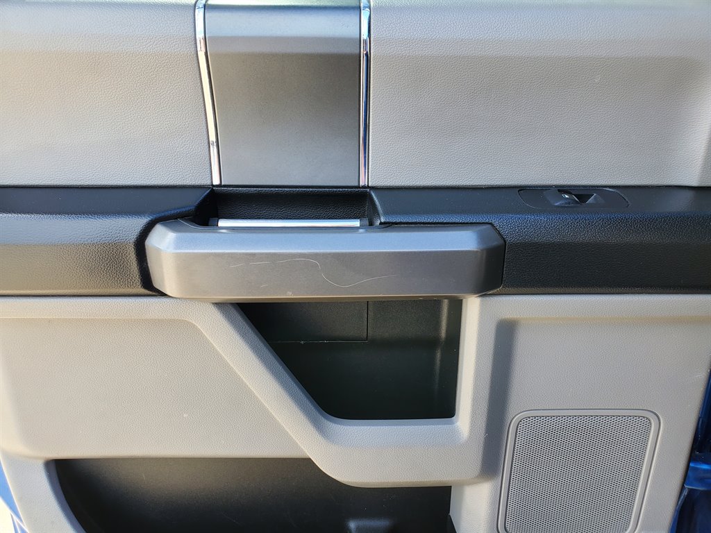 2015 Ford F150 XLT photo
