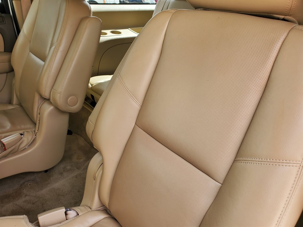 2011 Chevrolet Suburban LTZ 1500 photo