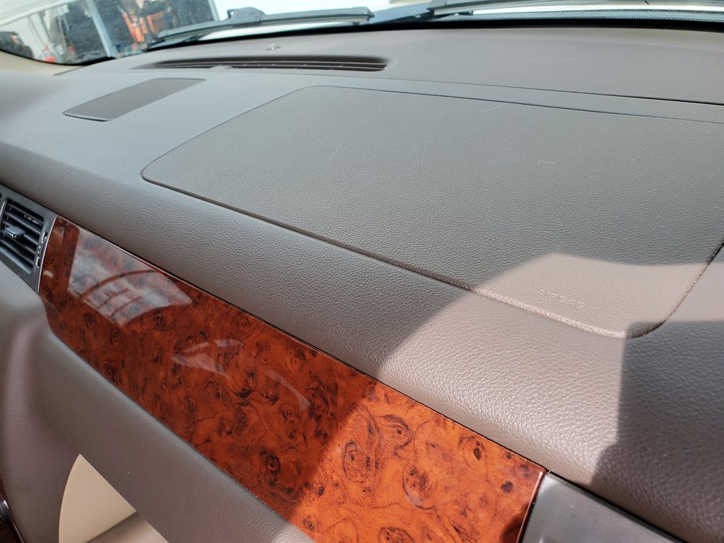 2011 Chevrolet Suburban LTZ 1500 photo
