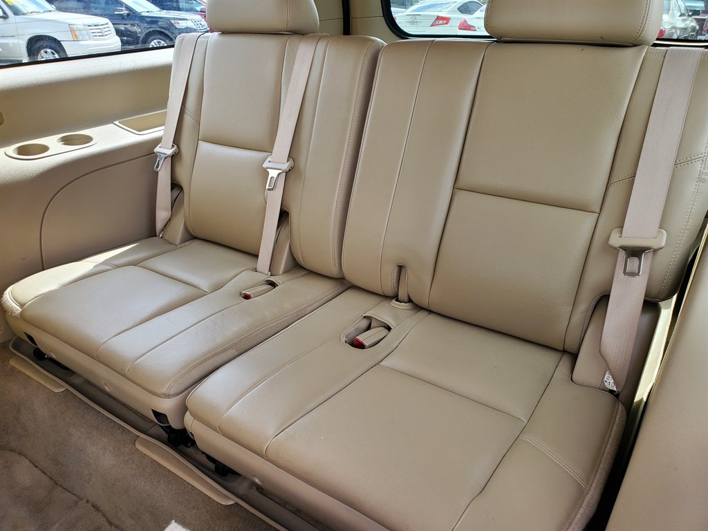 2011 Chevrolet Suburban LTZ 1500 photo