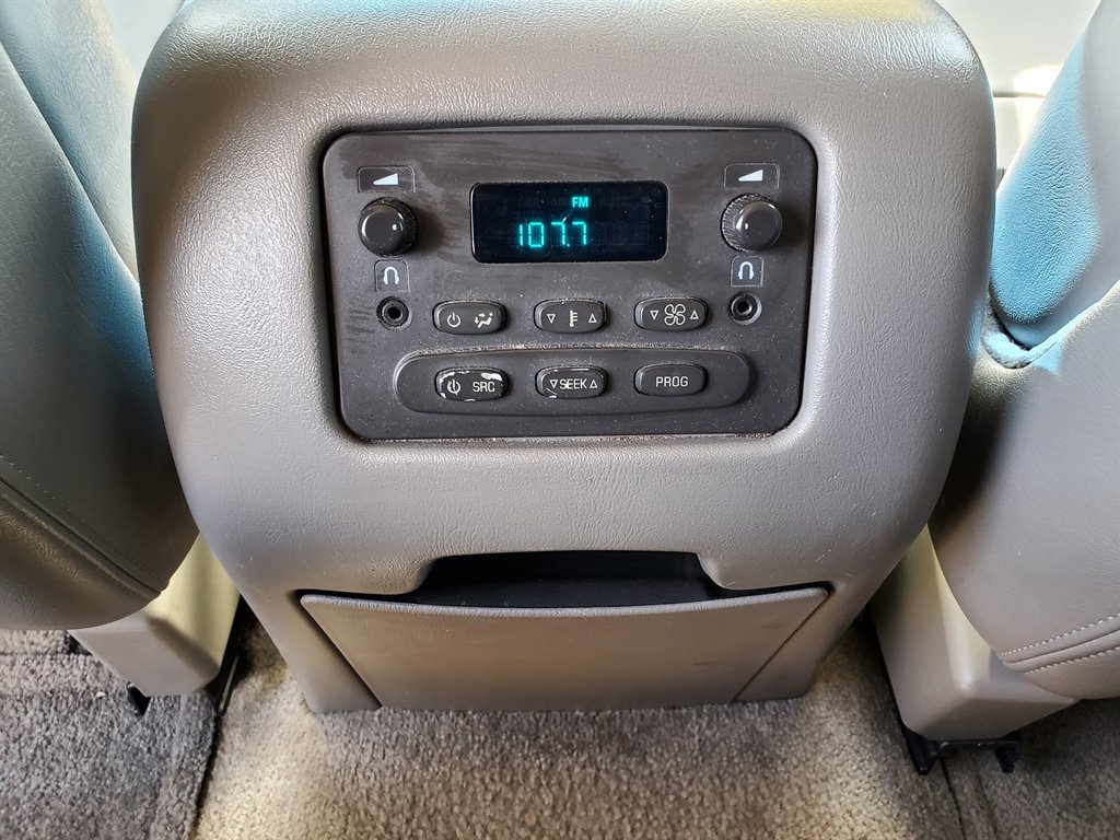 2003 GMC Yukon XL 1500 photo