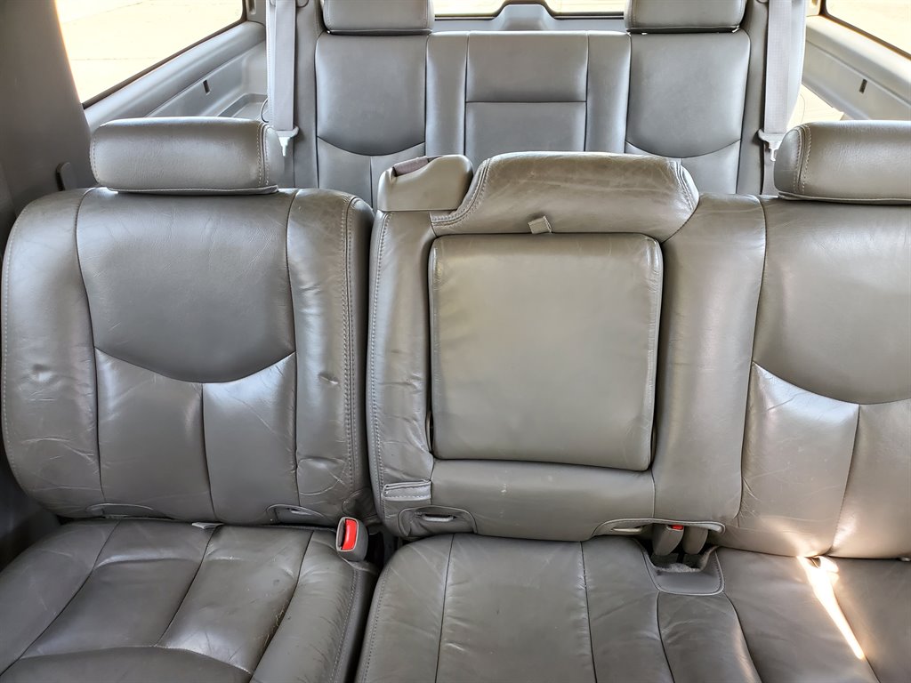 2003 GMC Yukon XL 1500 photo