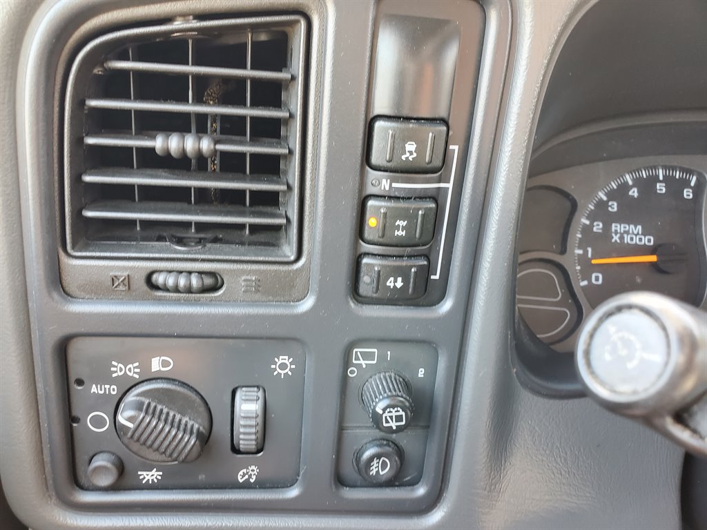 2003 GMC Yukon XL 1500 photo