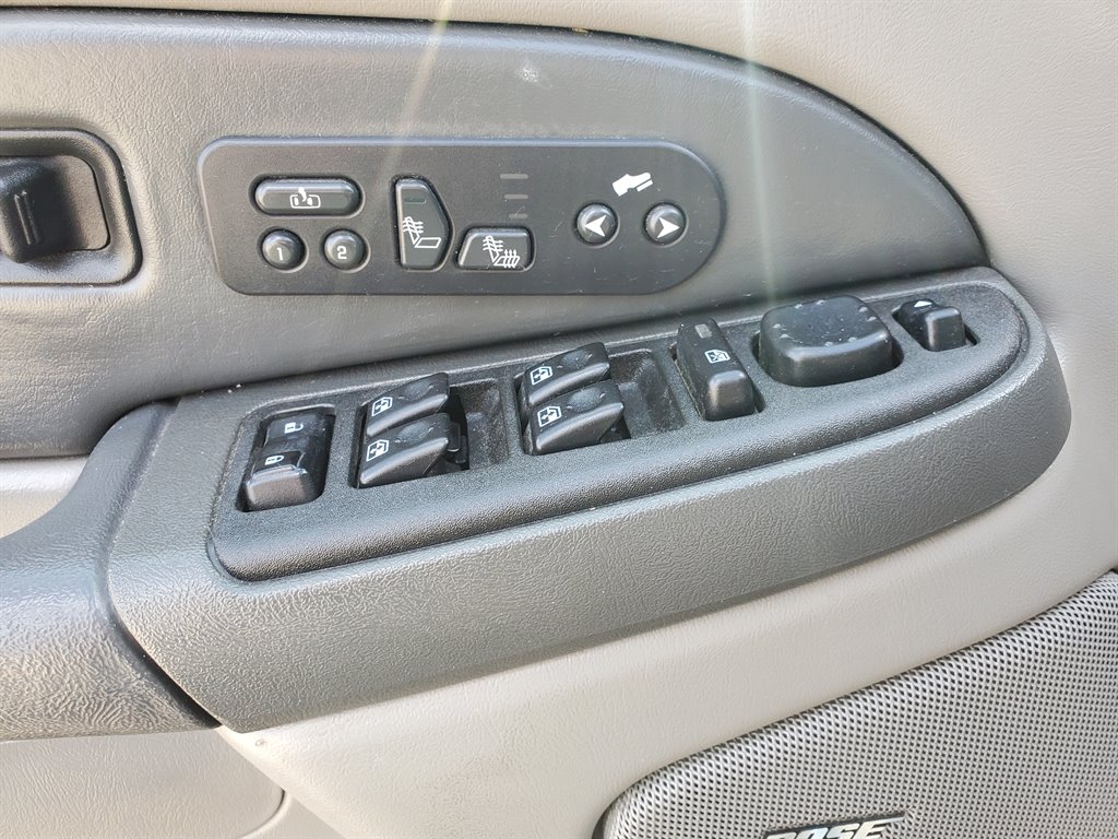 2003 GMC Yukon XL 1500 photo