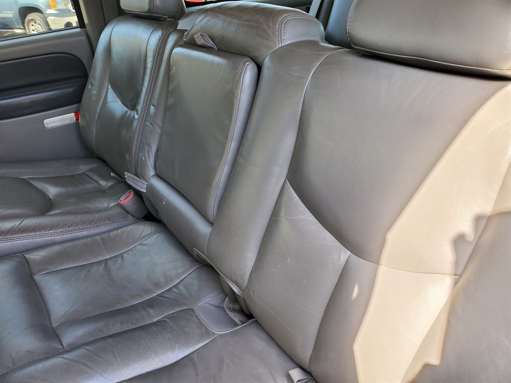 2003 GMC Yukon XL 1500 photo