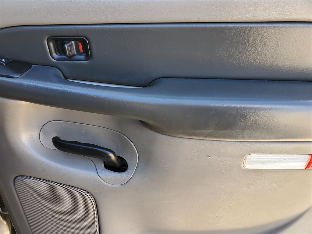 2003 GMC Yukon XL 1500 photo