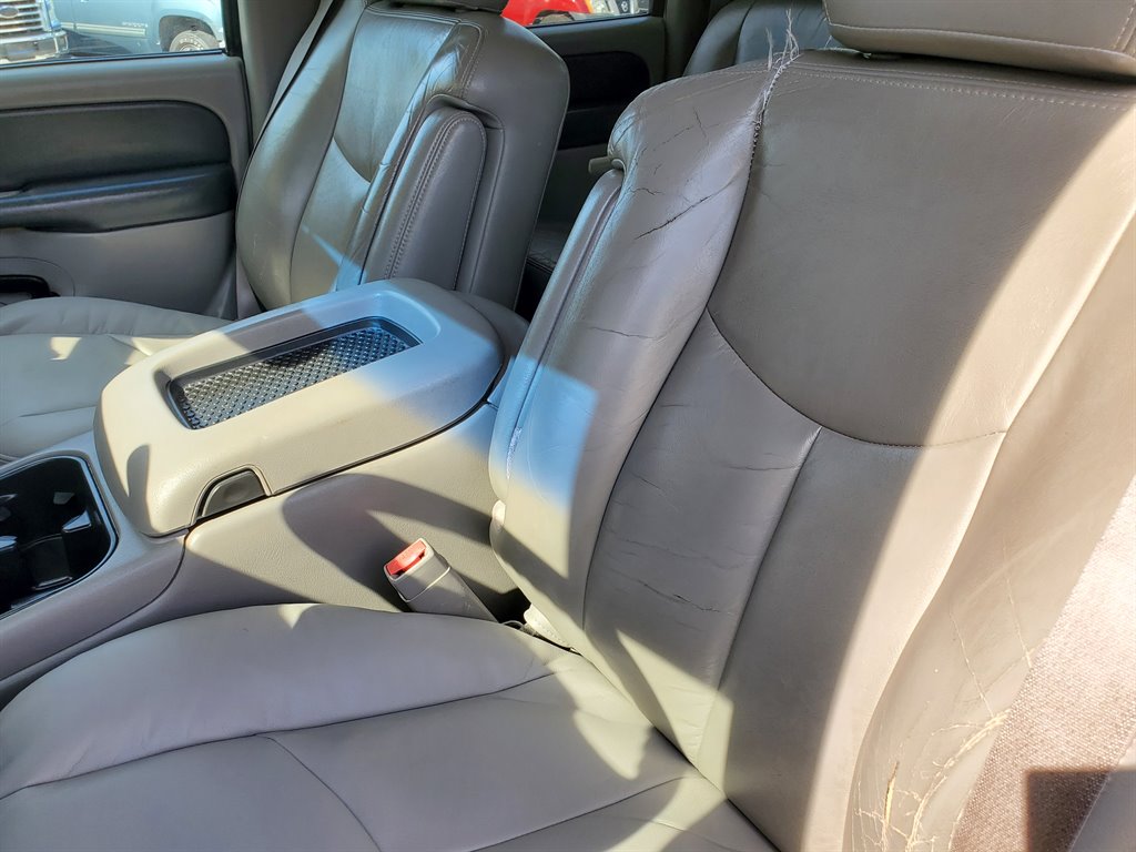 2003 GMC Yukon XL 1500 photo