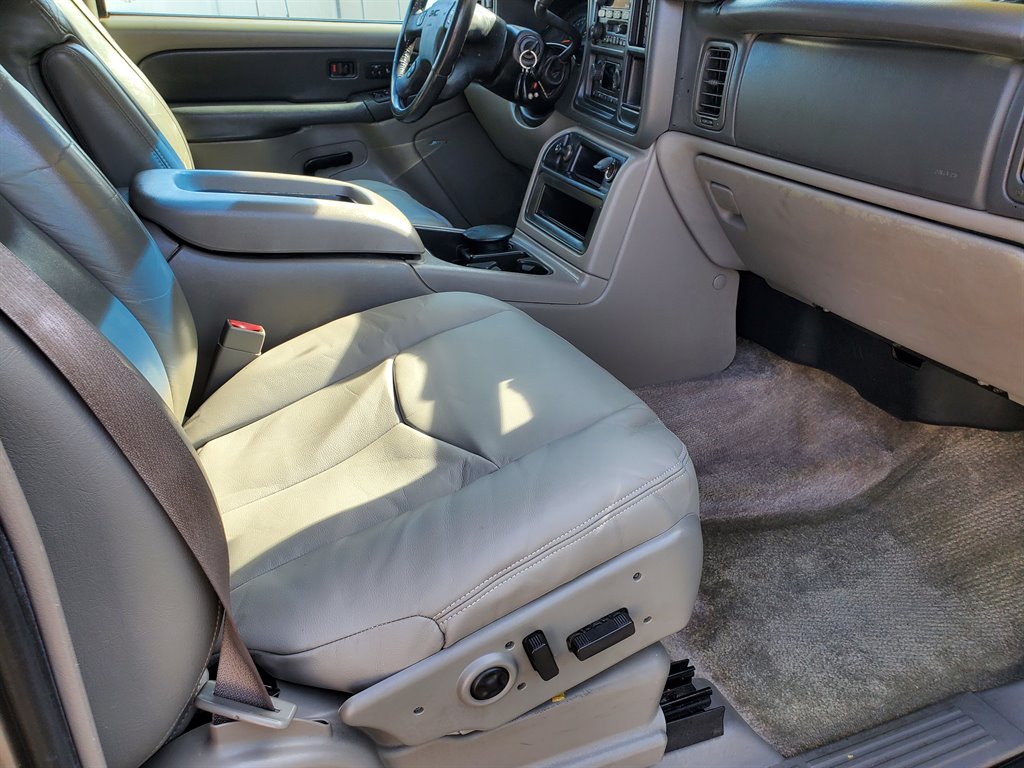 2003 GMC Yukon XL 1500 photo
