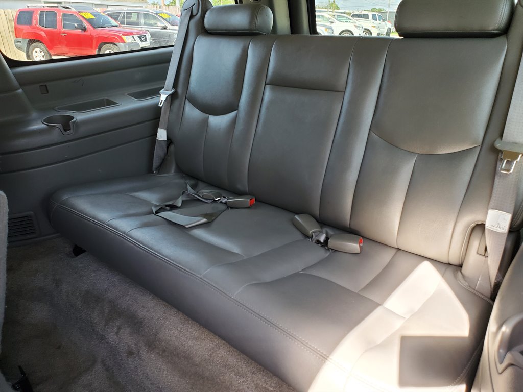 2003 GMC Yukon XL 1500 photo