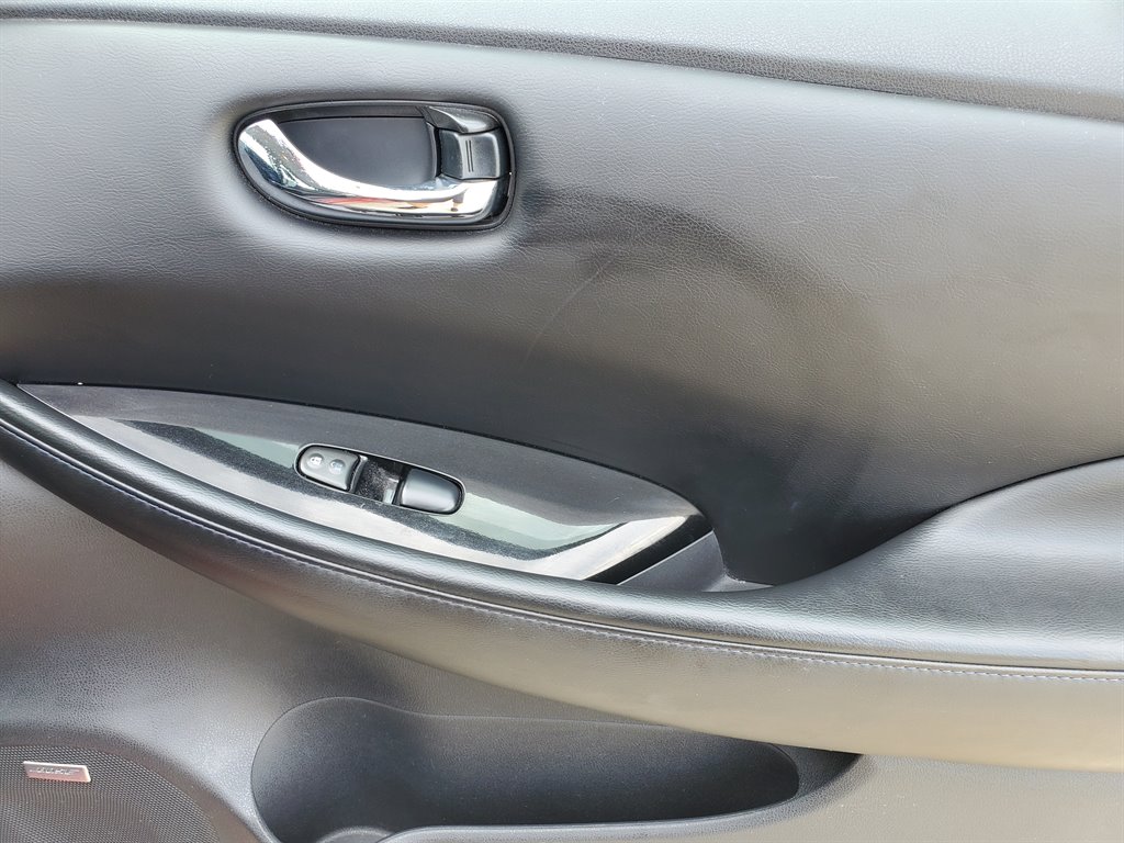 2014 Nissan LEAF S photo